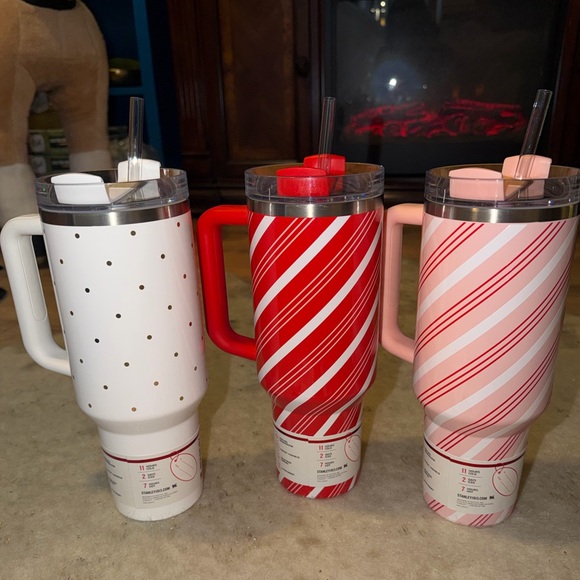3 Holiday Stanley Christmas 40 oz tumbler set with holiday 6 pack straws NEW - Picture 6 of 7